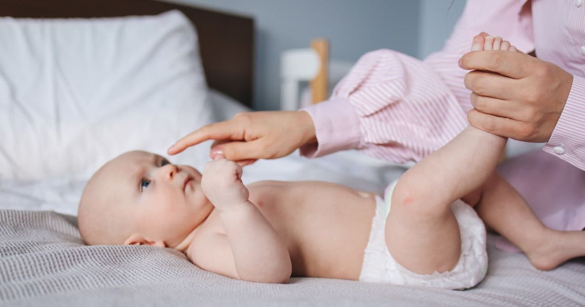 How To Choose The Best Diapers For Babies (According To The Experts)