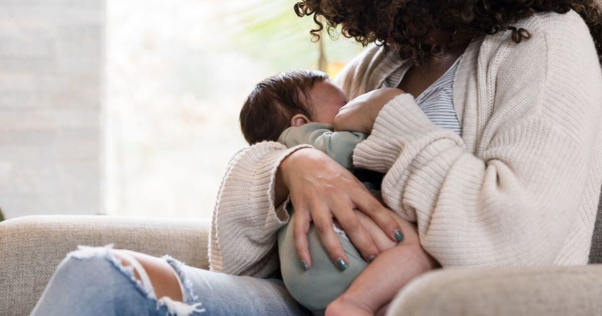 Formula Feeding And Breastfeeding: What is Best for Your Baby?