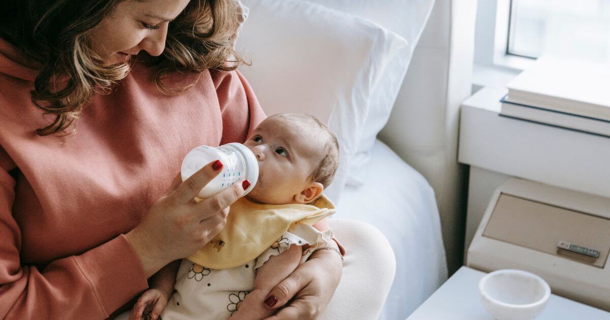 Combination Feeding: The Solution for Every Busy Mom