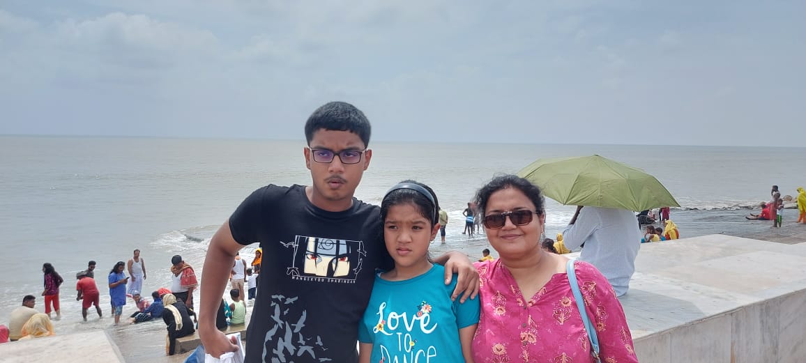 Priyanka Kundu With Family 3