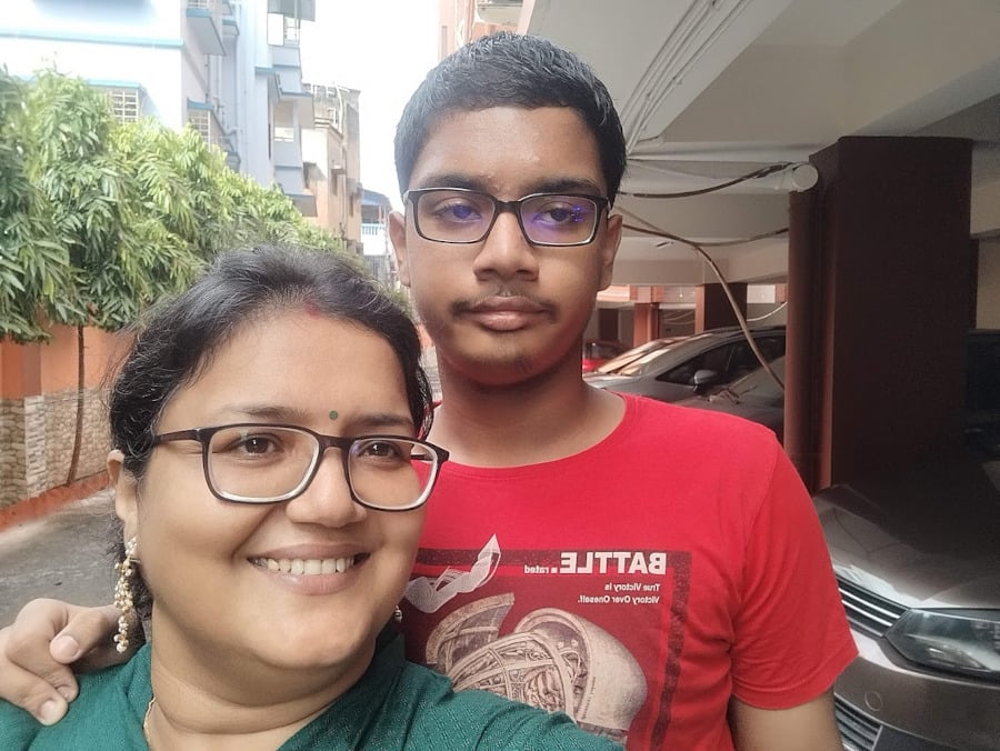 Priyanka Kundu With Family 5